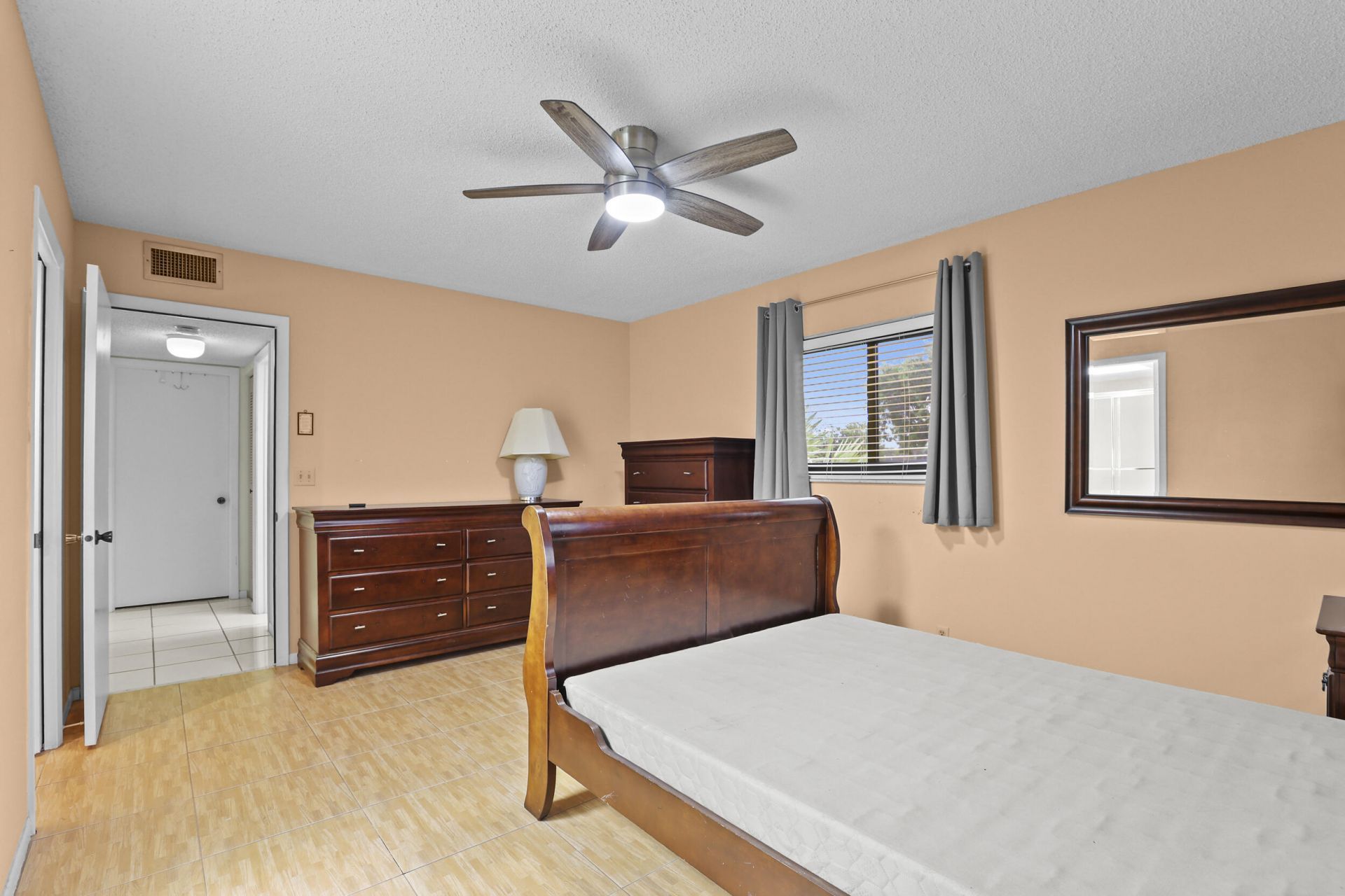 5280 Las Verdes Circle, Unit 219, Delray Beach, FL 33484 Photo