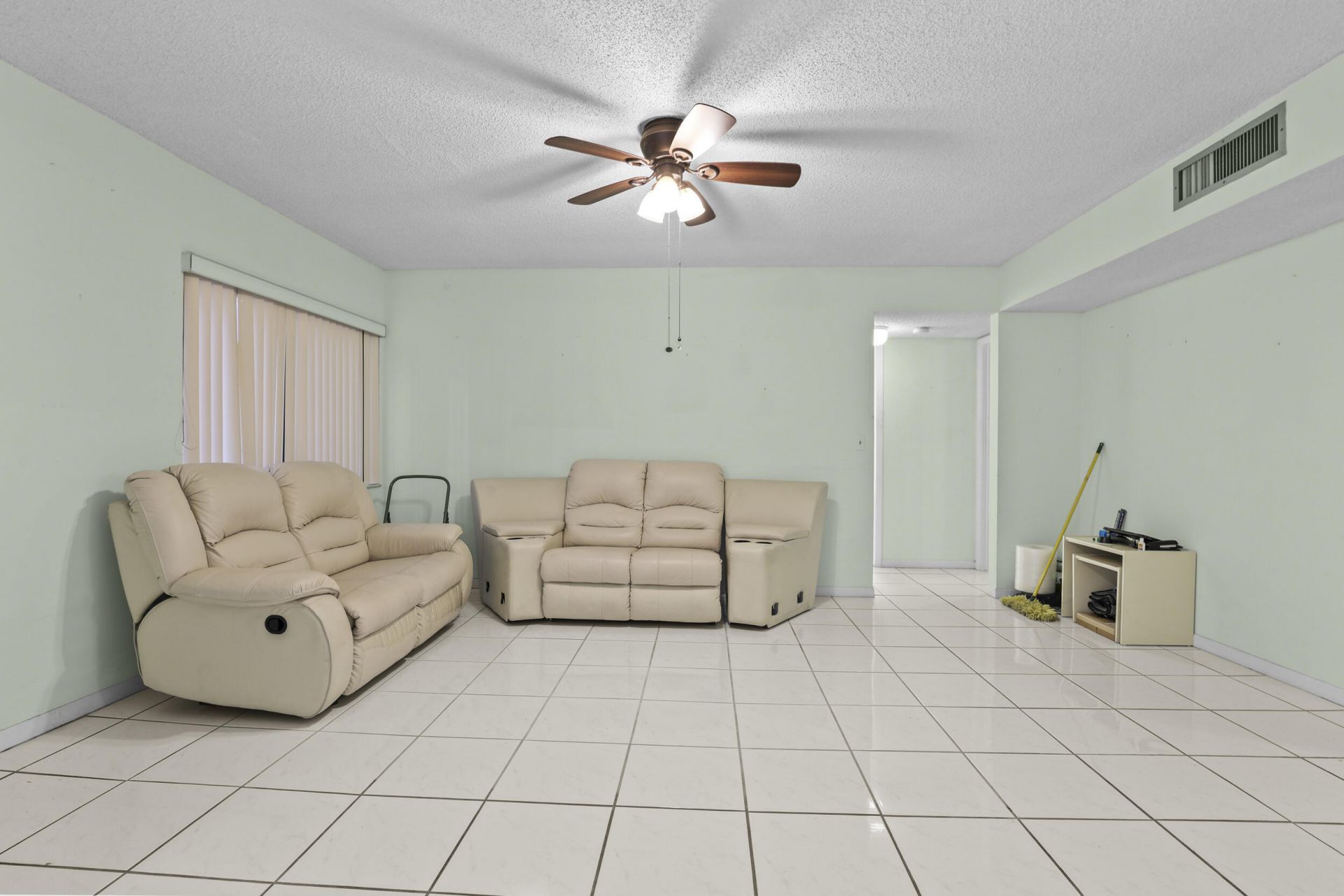 5280 Las Verdes Circle, Unit 219, Delray Beach, FL 33484 Photo