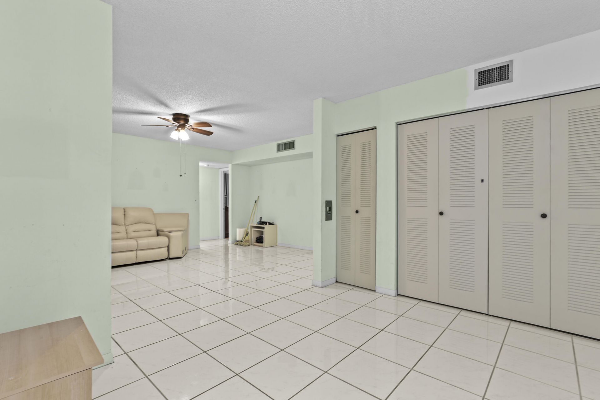 5280 Las Verdes Circle, Unit 219, Delray Beach, FL 33484 Photo