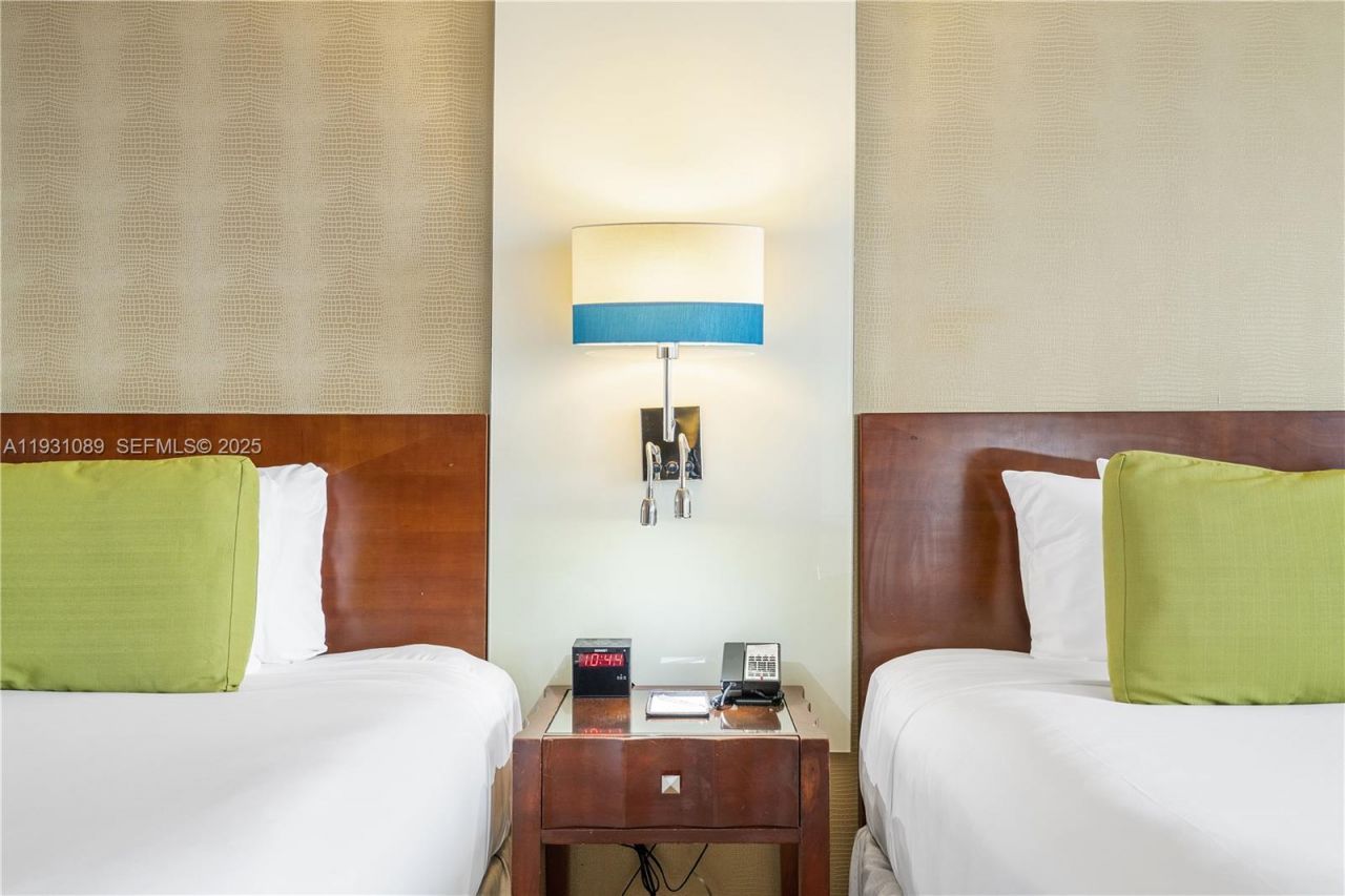 18001 Collins Ave, Unit 616, Sunny Isles Beach, FL 33160 Photo