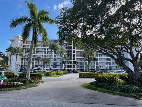 3100 N Palm Aire Dr , Unit 102, Pompano Beach, FL 33069