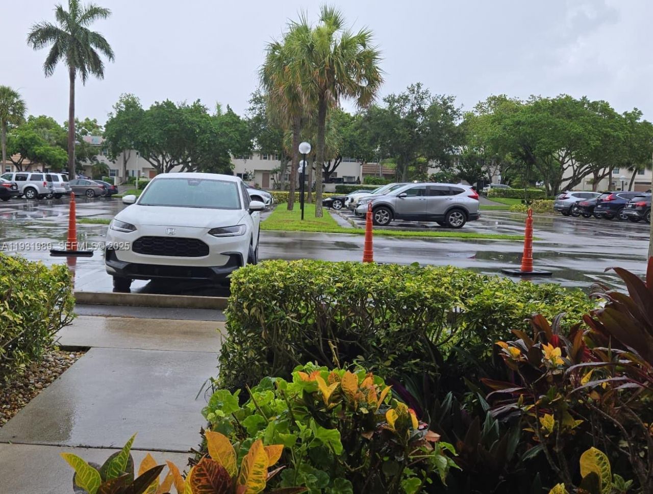 3100 N Palm Aire Dr , Unit 102, Pompano Beach, FL 33069 Photo