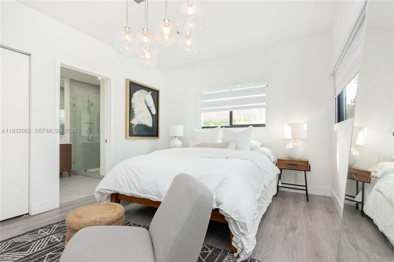 14000 NE 16th Ct, North Miami, FL 33181 Photo