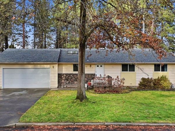 711 E Bedivere Dr, Spokane, WA 99218