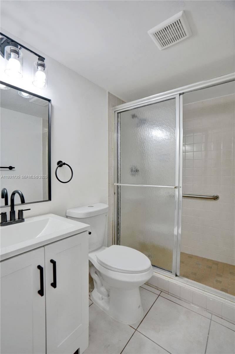 1891 N 61st Ave, Unit B215, Hollywood, FL 33024 Photo