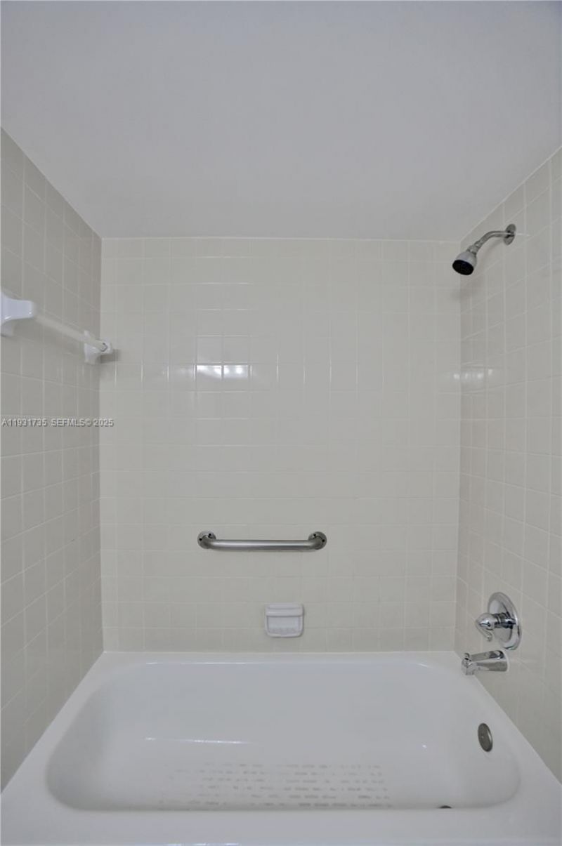 1891 N 61st Ave, Unit B215, Hollywood, FL 33024 Photo