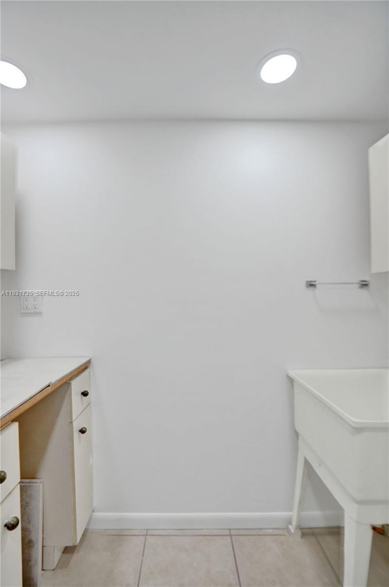 1891 N 61st Ave, Unit B215, Hollywood, FL 33024 Photo