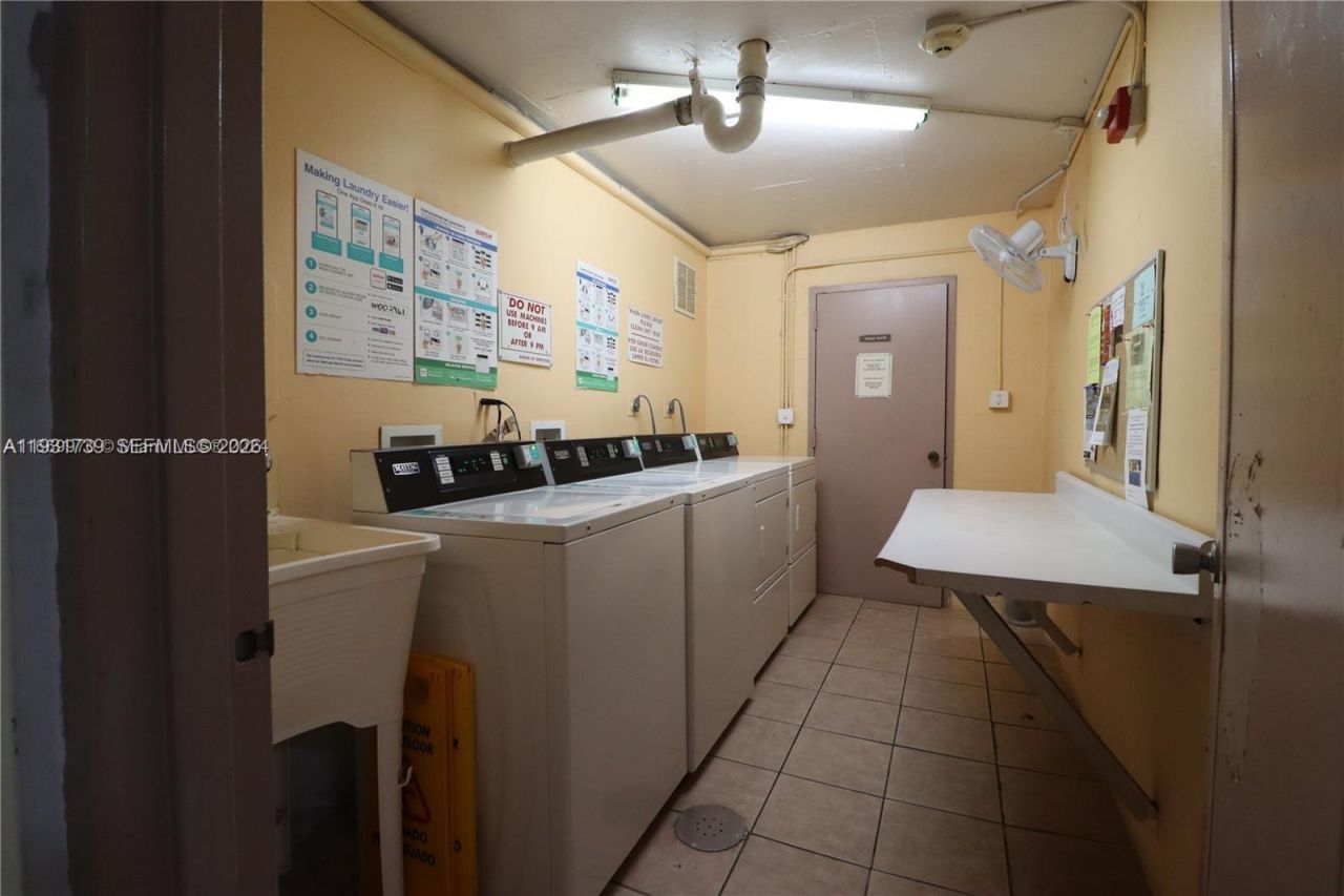 210 172nd St, Unit 426, Sunny Isles Beach, FL 33160 Photo