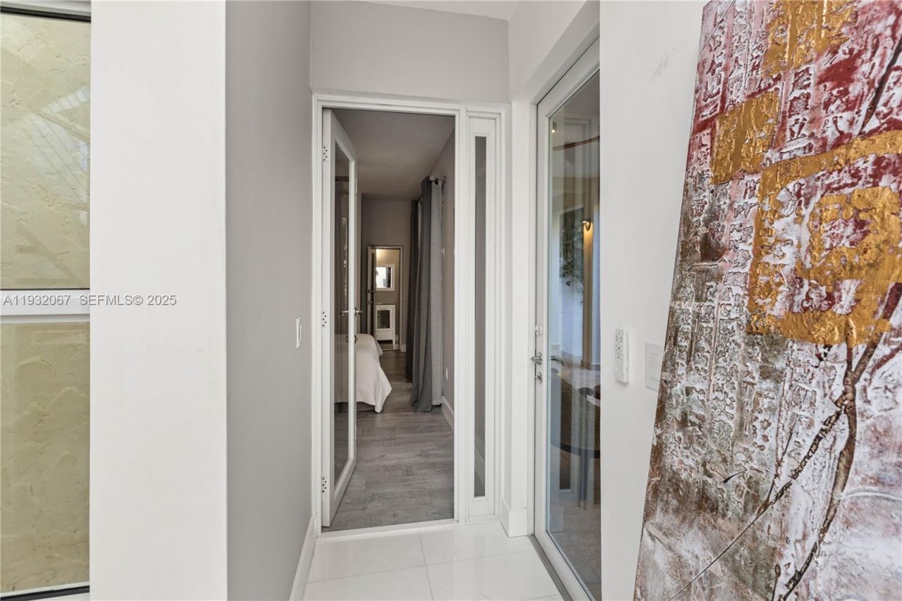 737 Alhambra Cir , Coral Gables, FL 33134 Photo