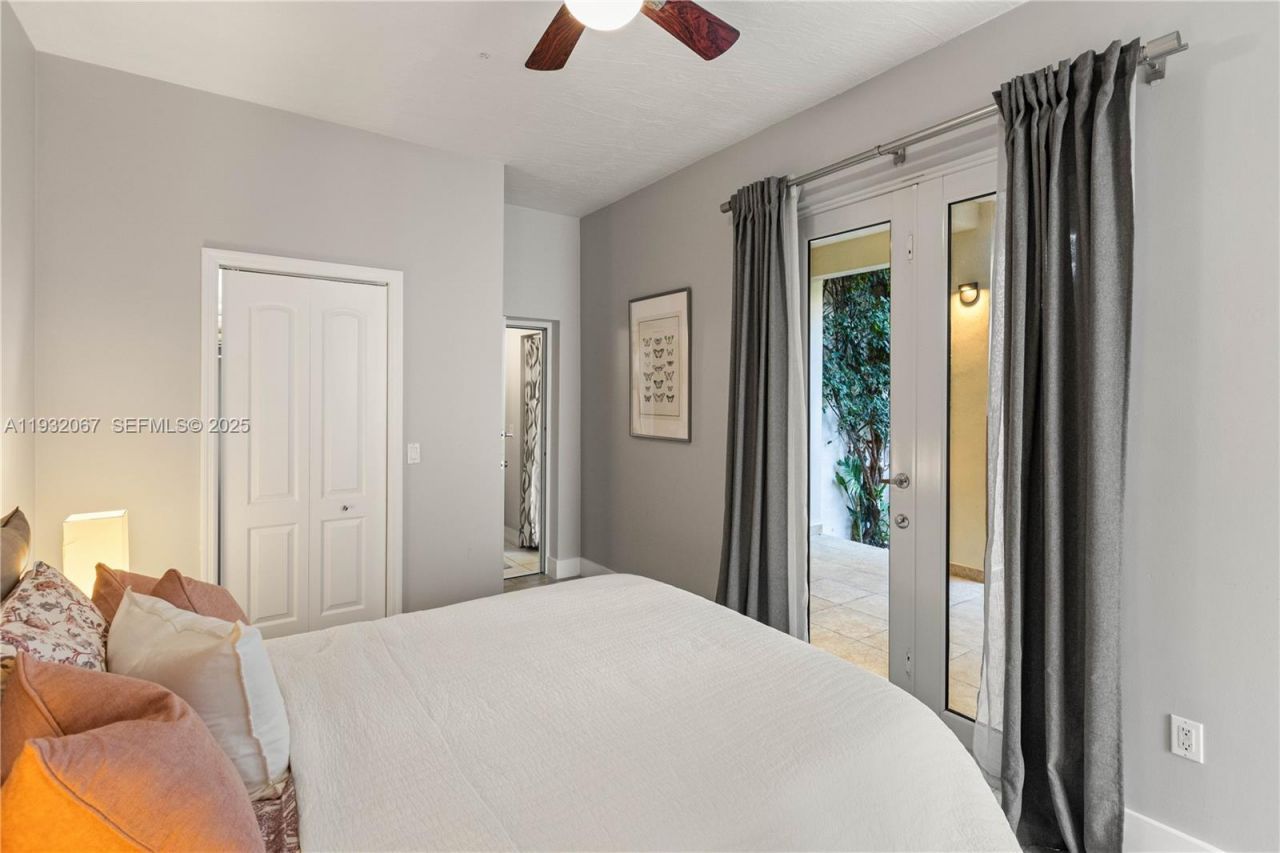 737 Alhambra Cir , Coral Gables, FL 33134 Photo