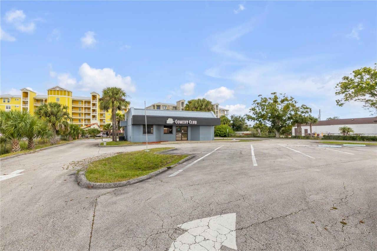 109 N Causeway, New Smyrna Beach, FL 32169 Photo