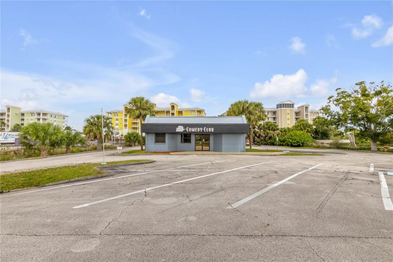 109 N Causeway, New Smyrna Beach, FL 32169 Photo