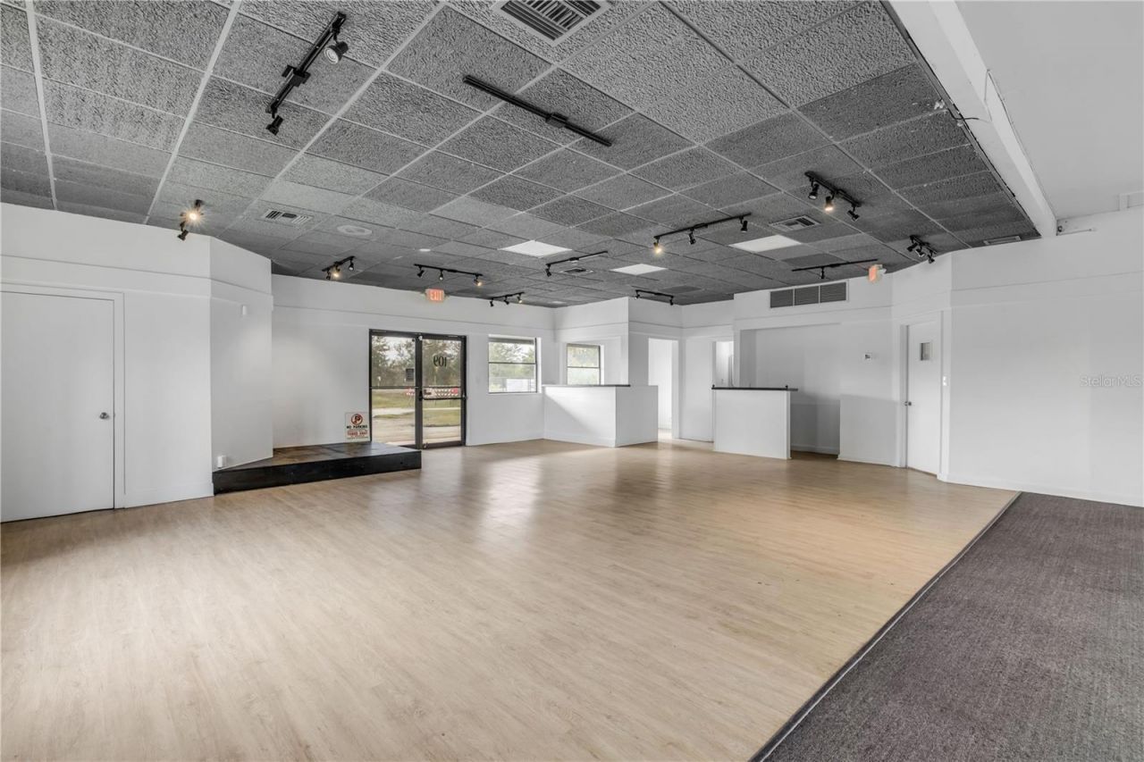 109 N Causeway, New Smyrna Beach, FL 32169 Photo