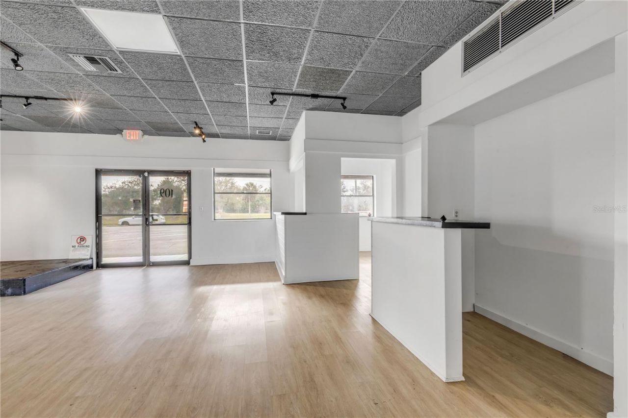 109 N Causeway, New Smyrna Beach, FL 32169 Photo