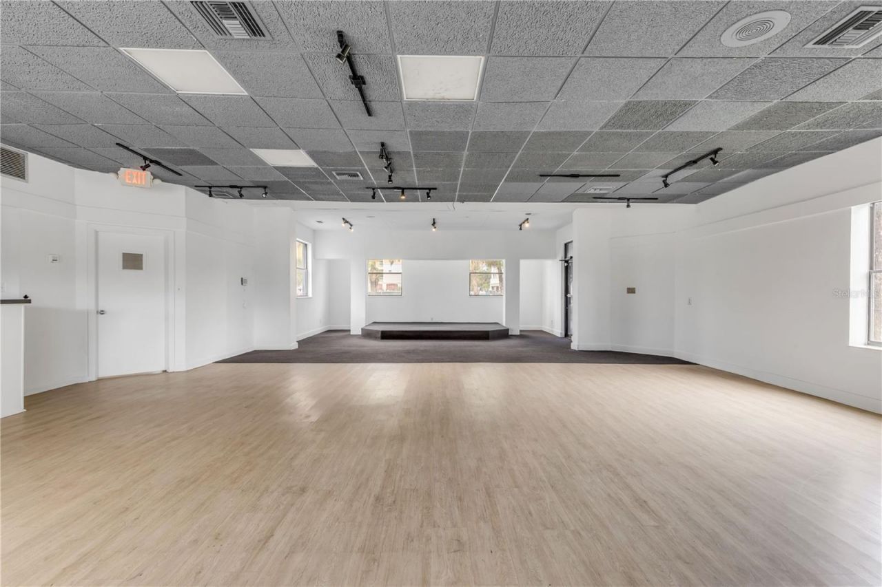 109 N Causeway, New Smyrna Beach, FL 32169 Photo