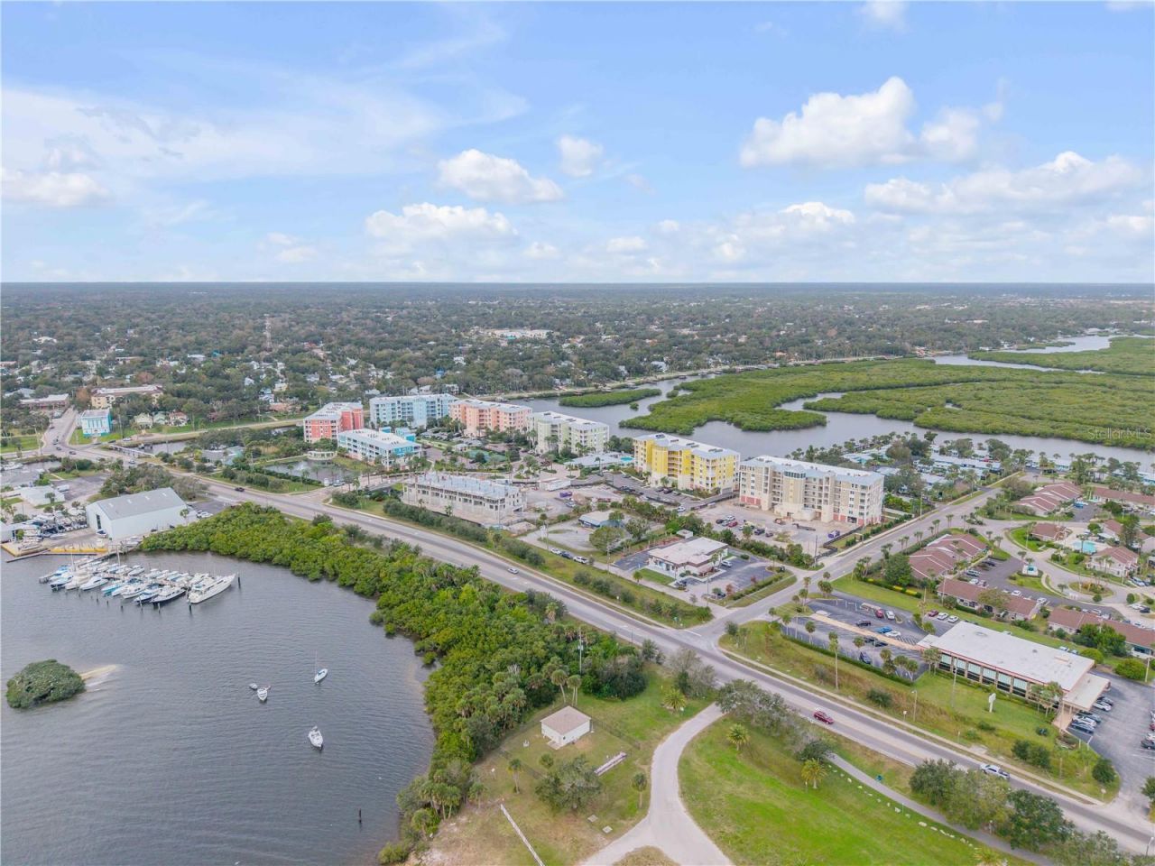 109 N Causeway, New Smyrna Beach, FL 32169 Photo