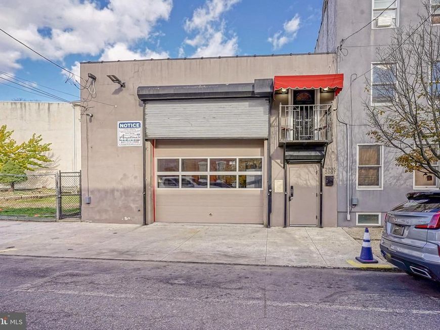 2005 7 E Sergeant Street, Philadelphia, PA 19125 Main Photo