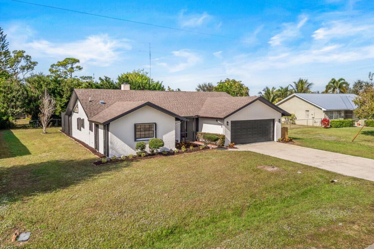 5310 Echo Pines Circle E, Fort Pierce, FL 34951 Photo