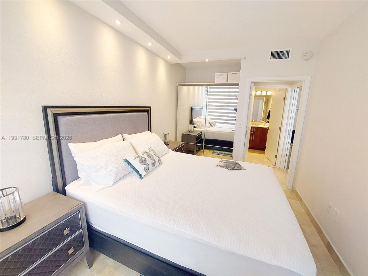 6365 Collins Ave, Unit 905, Miami Beach, FL 33141 Photo