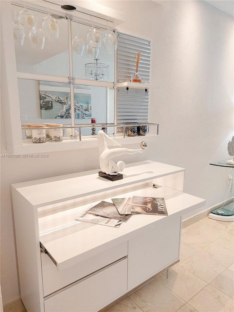 6365 Collins Ave, Unit 905, Miami Beach, FL 33141 Photo