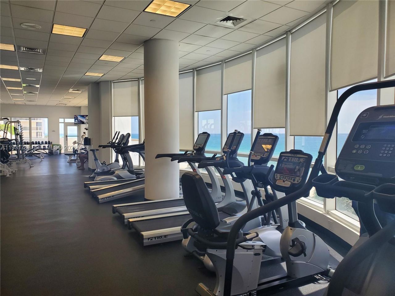 6365 Collins Ave, Unit 905, Miami Beach, FL 33141 Photo