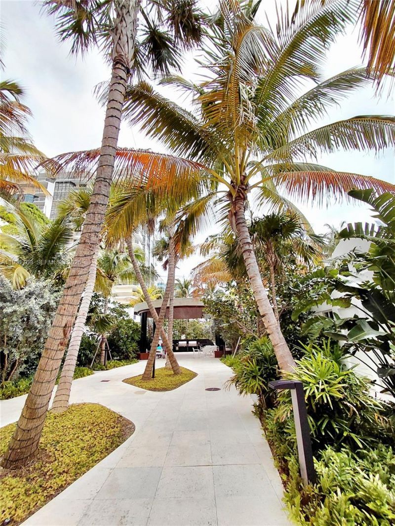 6365 Collins Ave, Unit 905, Miami Beach, FL 33141 Photo