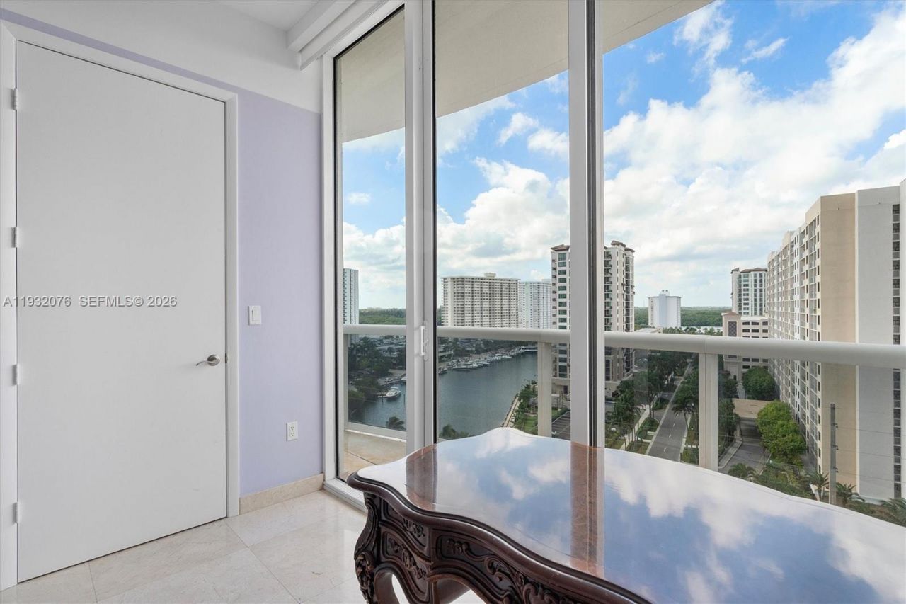 15901 Collins Ave, Unit 904, Sunny Isles Beach, FL 33160 Photo
