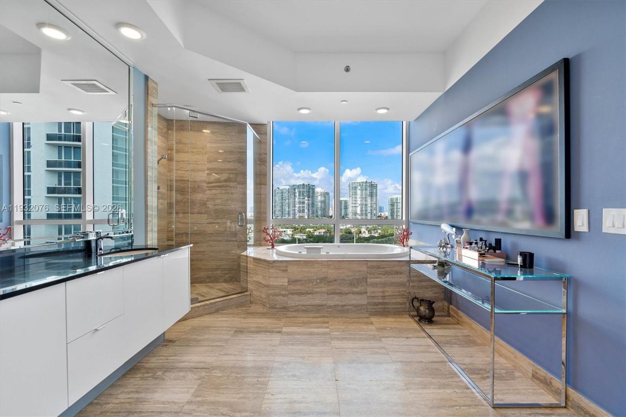 15901 Collins Ave, Unit 904, Sunny Isles Beach, FL 33160 Photo