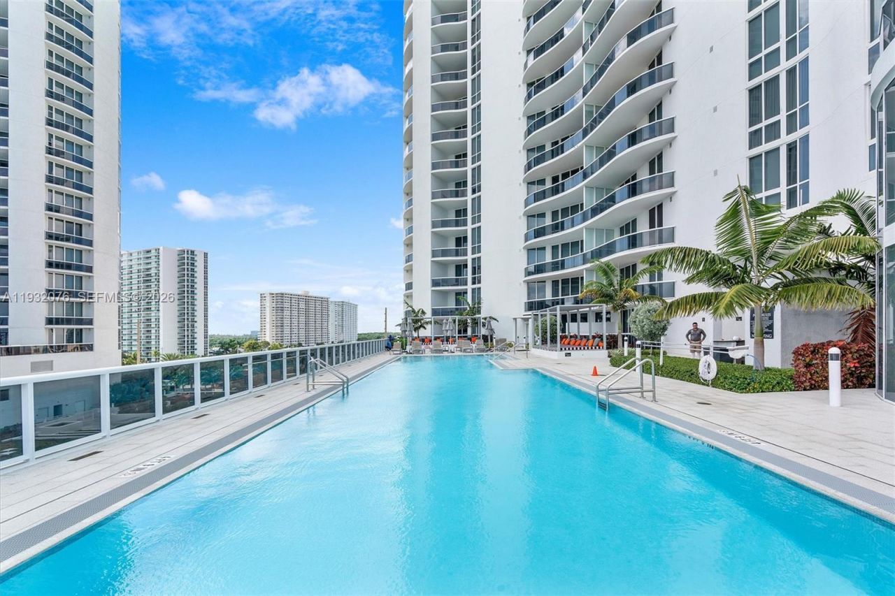 15901 Collins Ave, Unit 904, Sunny Isles Beach, FL 33160 Photo