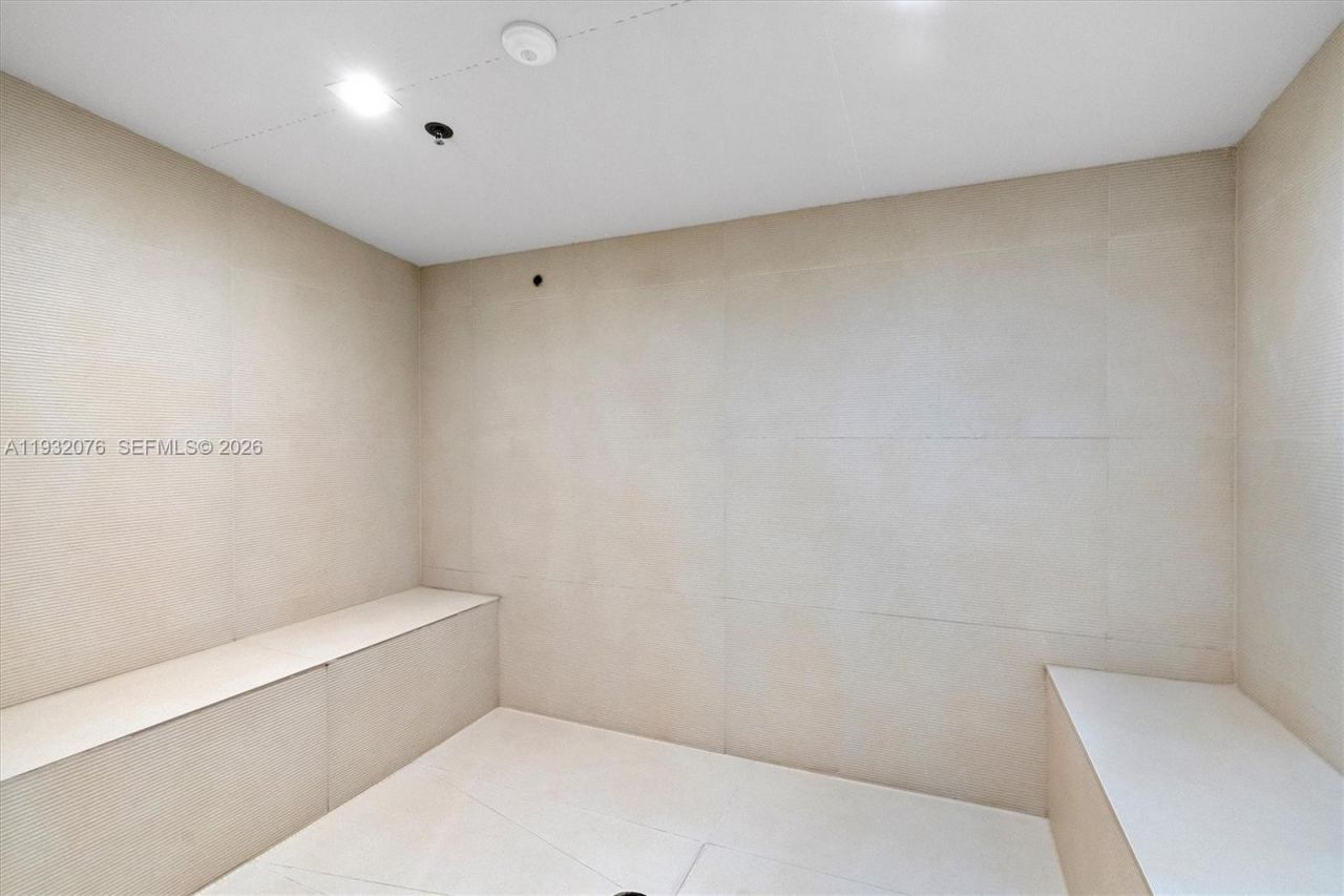 15901 Collins Ave, Unit 904, Sunny Isles Beach, FL 33160 Photo