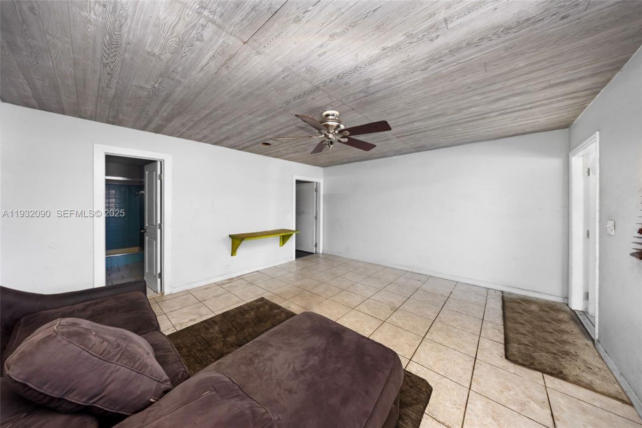 3560 NW 10th Ave , Oakland Park, FL 33309 Photo