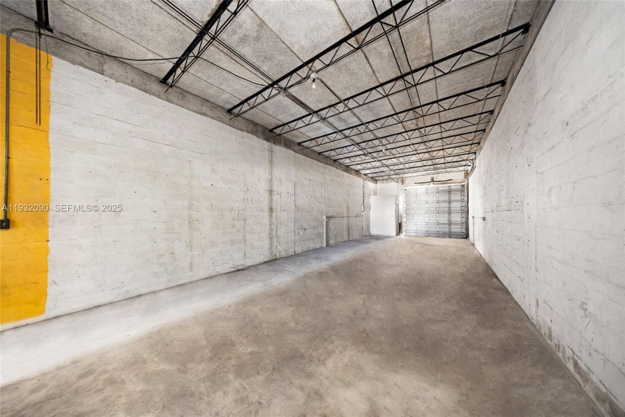 3560 NW 10th Ave , Oakland Park, FL 33309 Photo