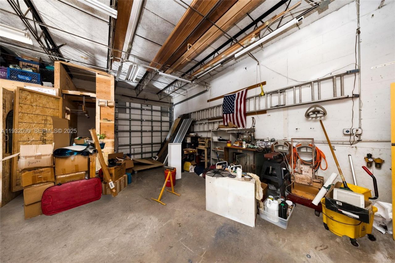 3560 NW 10th Ave , Oakland Park, FL 33309 Photo