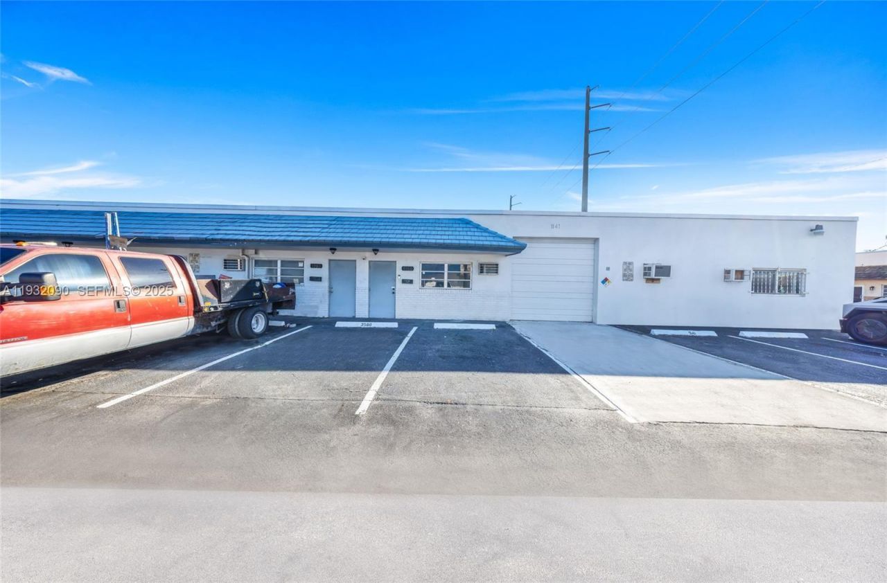 3560 NW 10th Ave , Oakland Park, FL 33309 Photo