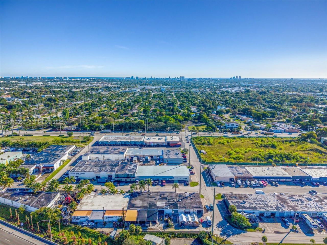 3560 NW 10th Ave , Oakland Park, FL 33309 Photo