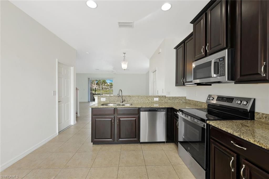3827 Clearbrook Ln, Fort Myers, FL 33966 Photo