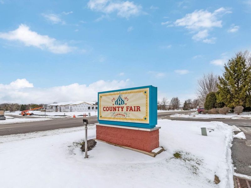 732 Corylus Drive SW, Pataskala, OH 43062 Photo 2