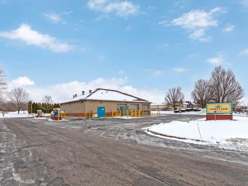 732 Corylus Drive SW, Pataskala, OH 43062 Photo 3