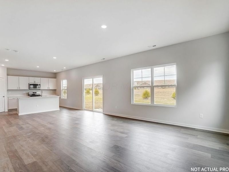 113 Vine Grove Drive, Circleville, OH 43113 Photo 4