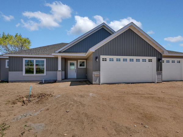 1900 Sandstone Loop S, Sartell, MN 56377