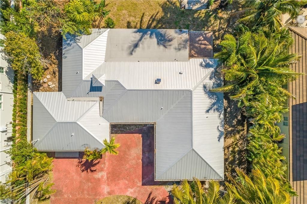 2195 Sheepshead Dr, Naples, FL 34102 Photo