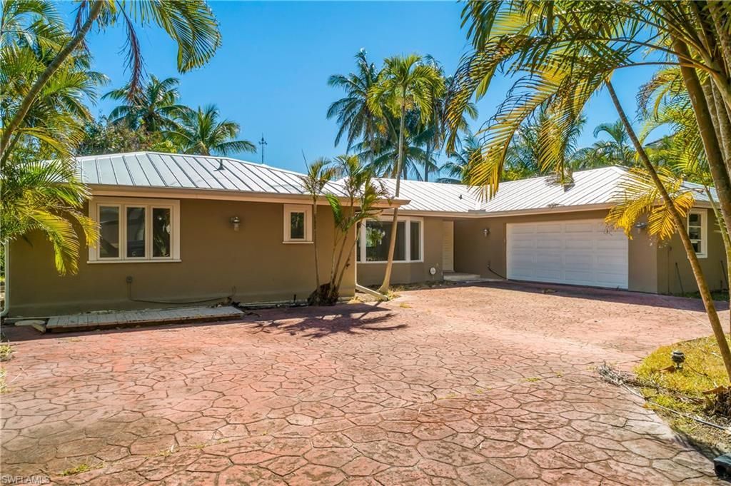 2195 Sheepshead Dr, Naples, FL 34102 Photo