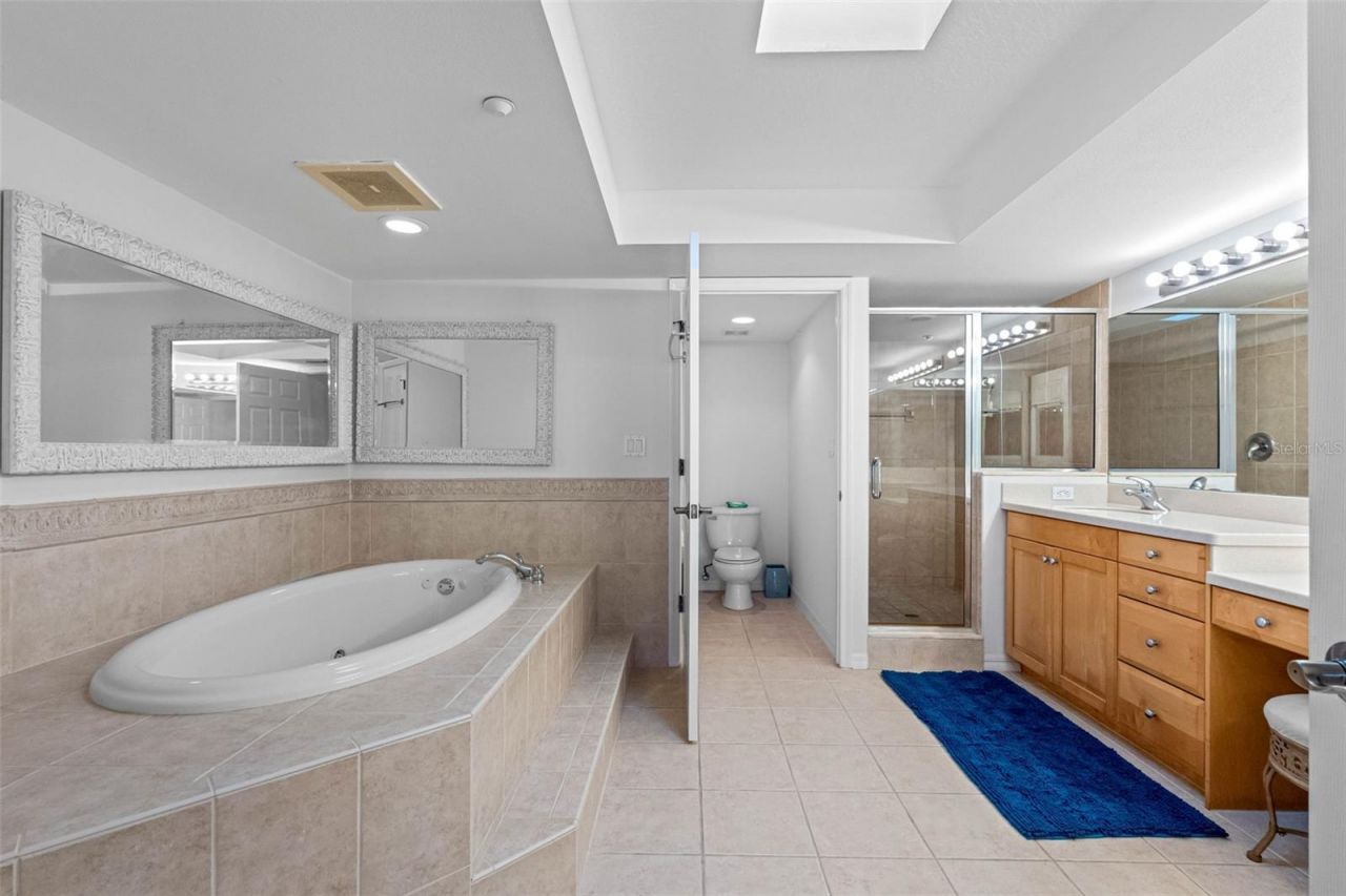 16326 Gulf Boulevard, Unit 510, Redington Beach, FL 33708 Photo