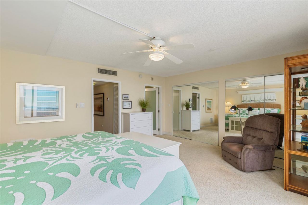 440 S Gulfview Boulevard, Unit 1705, Clearwater Beach, FL 33767 Photo