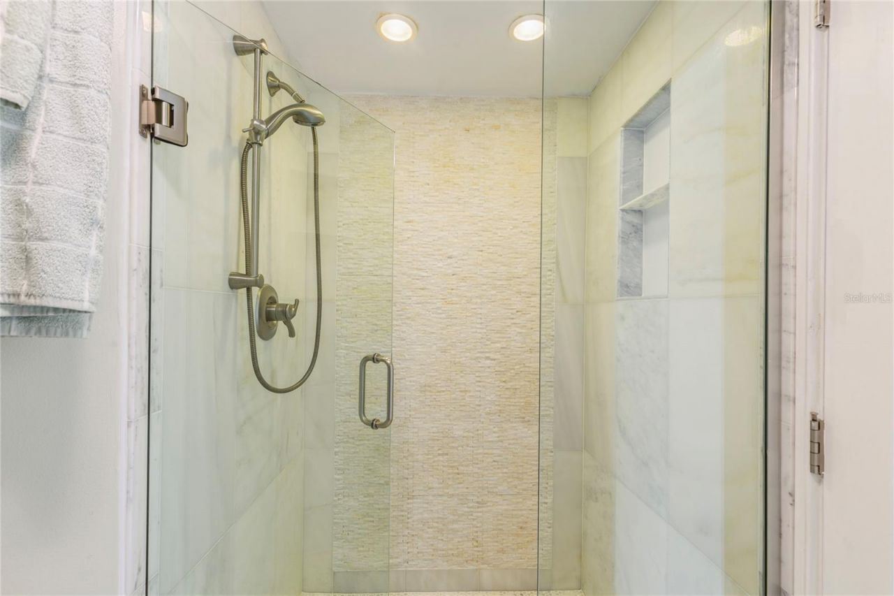 440 S Gulfview Boulevard, Unit 1705, Clearwater Beach, FL 33767 Photo