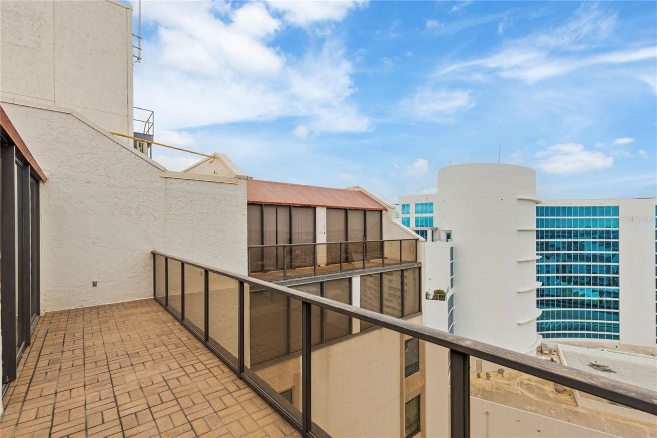 440 S Gulfview Boulevard, Unit 1705, Clearwater Beach, FL 33767 Photo