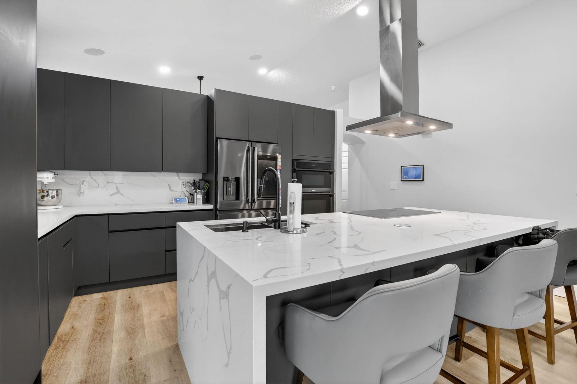 1051 NW 124th Ter, Sunrise, FL 33323 Main Photo