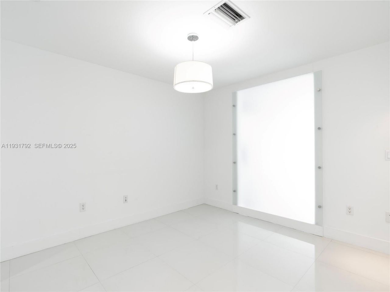 2950 NE 188th St, Unit 225, Aventura, FL 33180 Photo