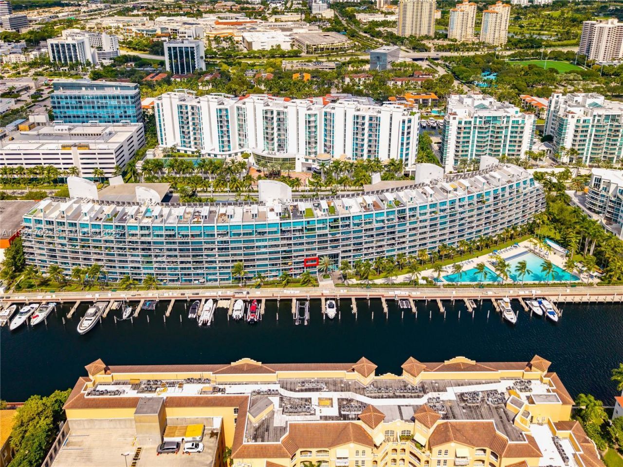 2950 NE 188th St, Unit 225, Aventura, FL 33180 Photo