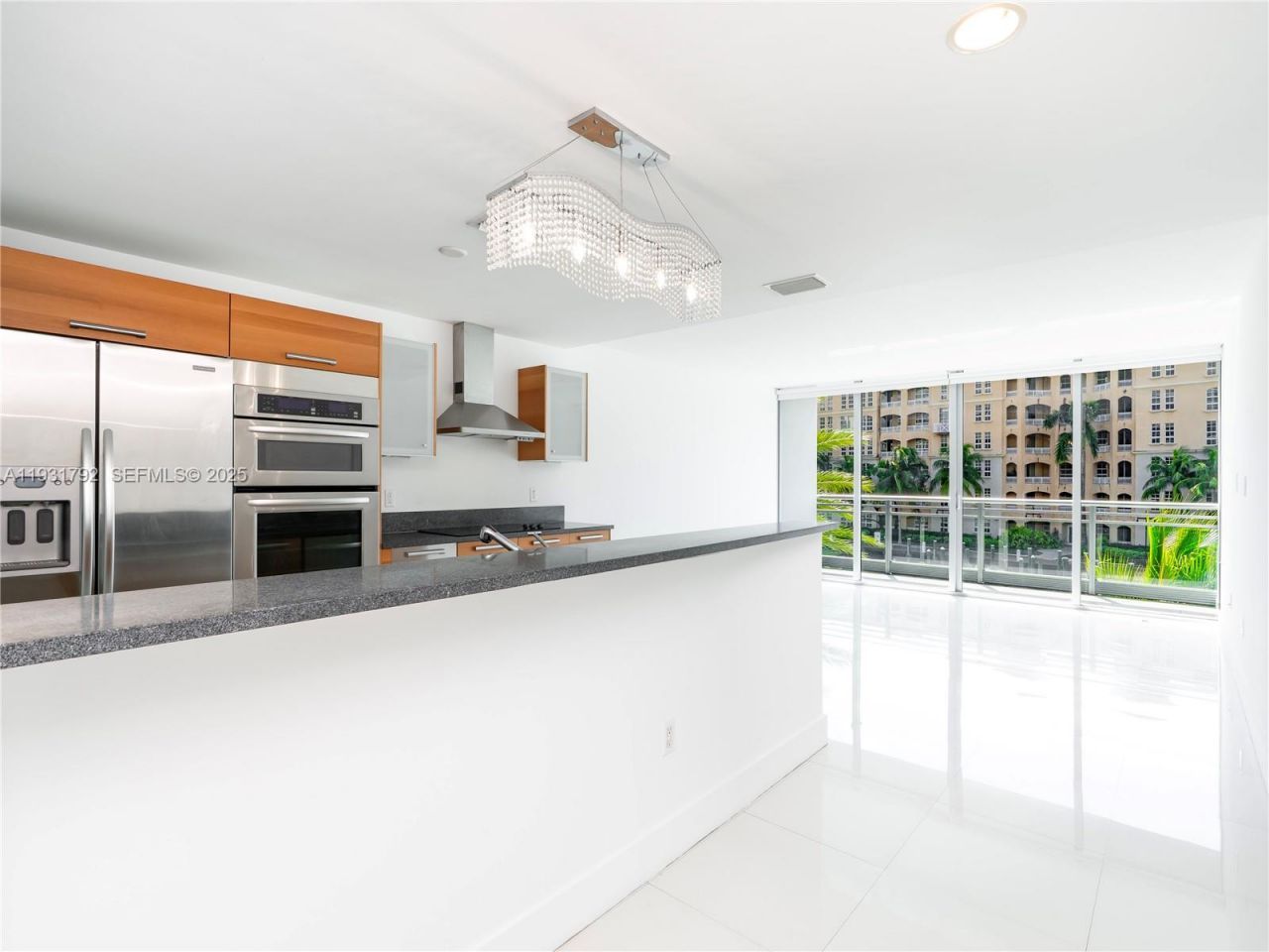 2950 NE 188th St, Unit 225, Aventura, FL 33180 Photo